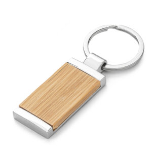 Chaveiro em metal e bambu personalizado