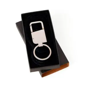 Chaveiro em metal cromado com mosquetão personalizado