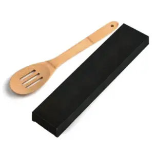 Colher perfurada em bambu 30cm personalizada