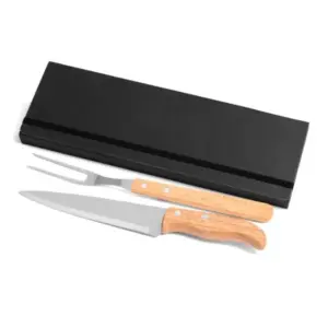 Conjunto garfo e faca em madeira e inox com estojo preto personalizado