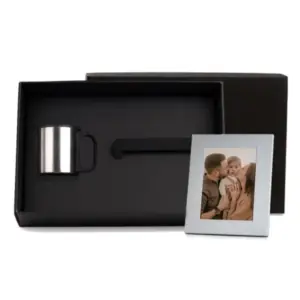 Kit caneca em inox e porta-retrato em alumínio personalizado