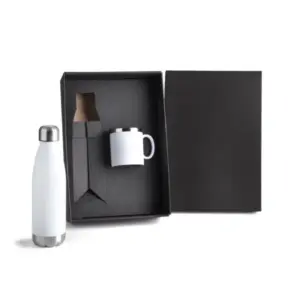Kit garrafa e caneca branca personalizado