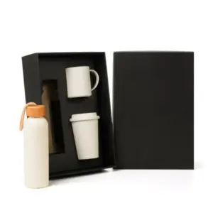 Kit garrafa em palha copo e caneca em bambu personalizado