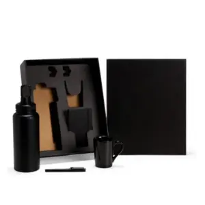 Kit garrafa preta caneca caderno e caneta roller personalizado