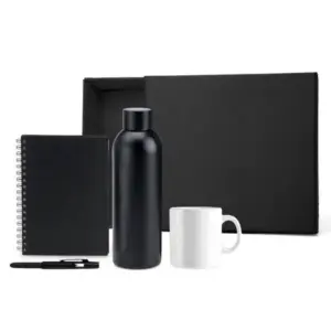 Kit garrafa preta caneca branca caderno e caneta personalizado