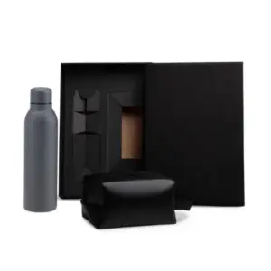 Kit garrafa e nécessaire cinza e preto personalizado