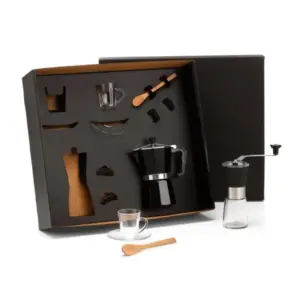 Kit para café cafeteira italiana moedor e xícaras personalizado