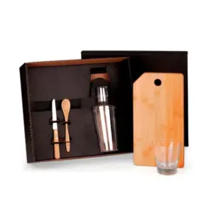 Kit para caipirinha e drinks com coqueteleira e copo personalizado