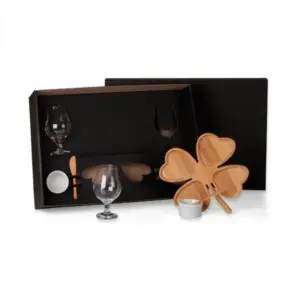 Kit petisco e cerveja com trevo e ramekins 7 peças personalizado