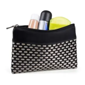 Necessaire em PVC e sintético preto e xadrez bege personalizada