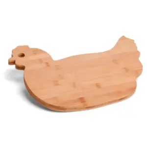 Tábua em bambu formato galinha personalizada
