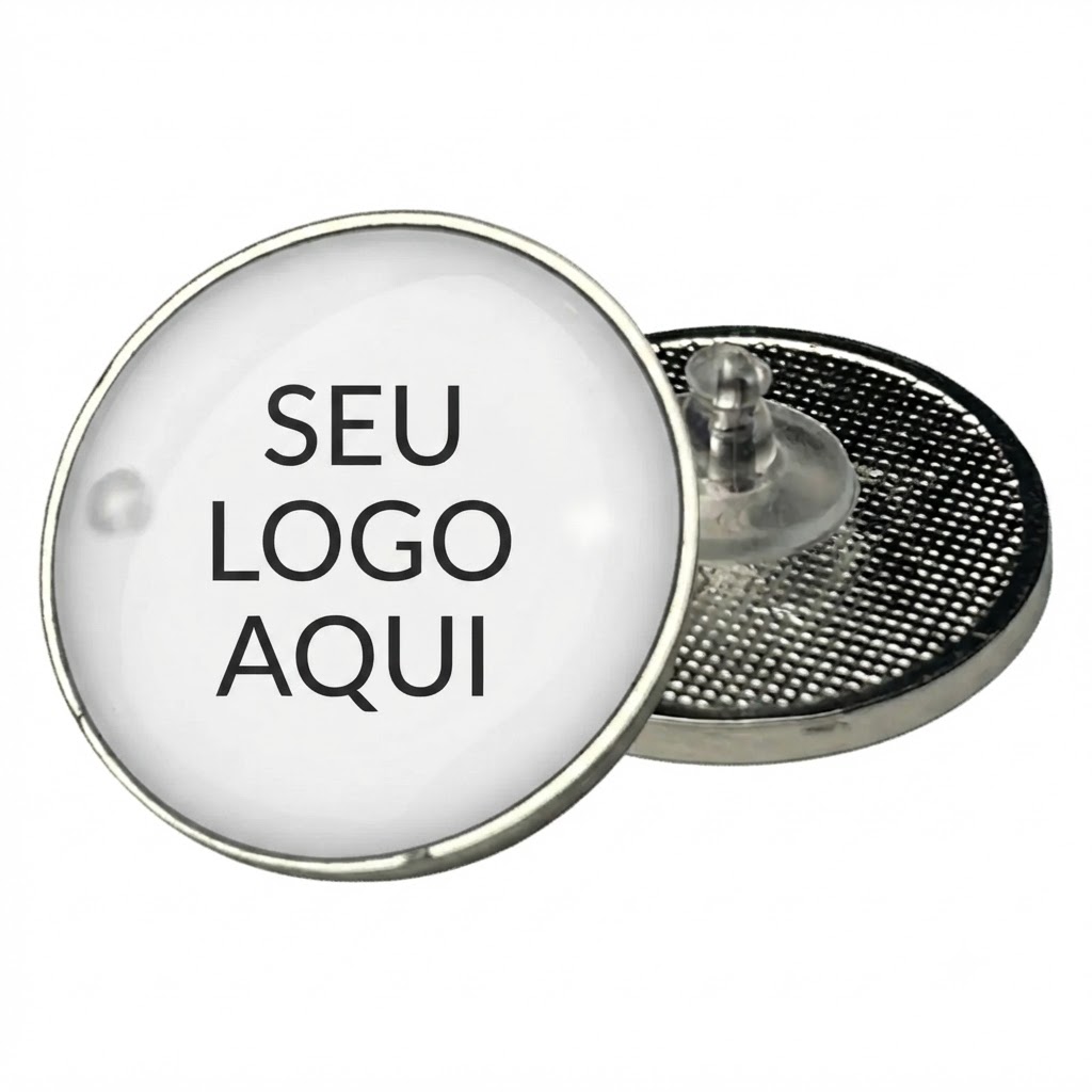 Pin resinado personalizado em metal com impressão colorida e acabamento cristal.