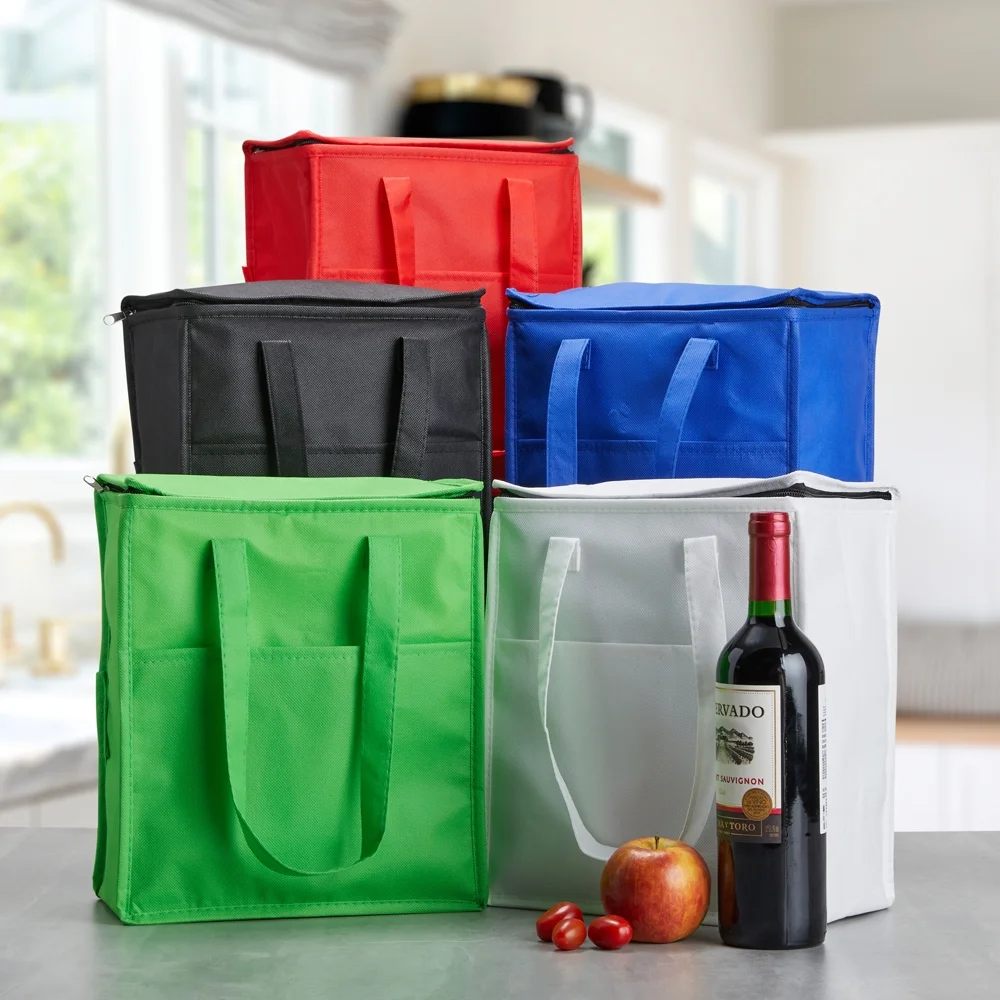 Bolsa térmica em TNT com bolso frontal 13 litros personalizada