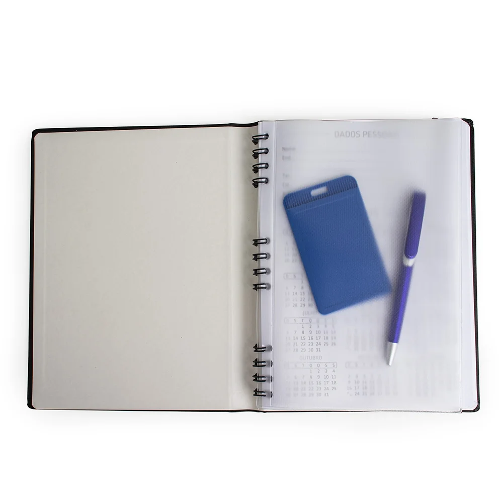 Caderneta grande 19x25cm em couro sintético personalizada