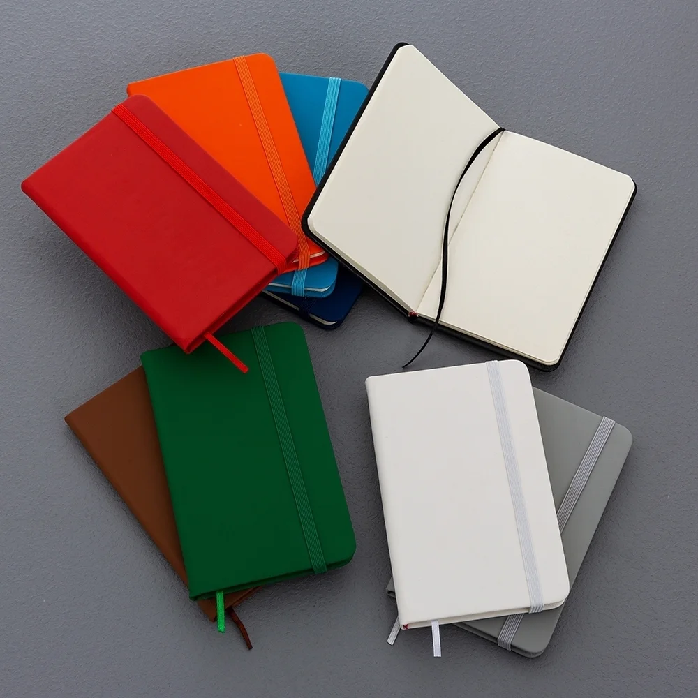 Caderneta de bolso 9x14cm emborrachada com elástico personalizada