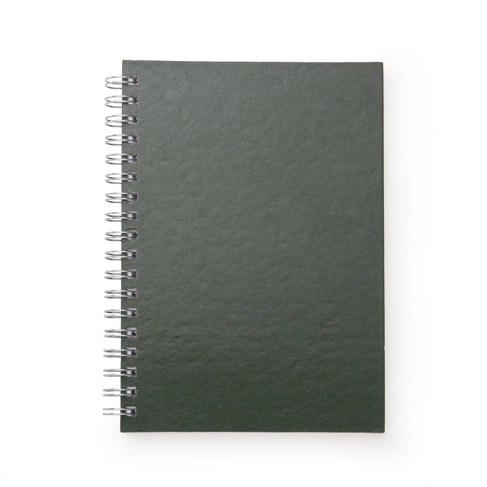 Caderno grande 24x18cm em couro sintético personalizado