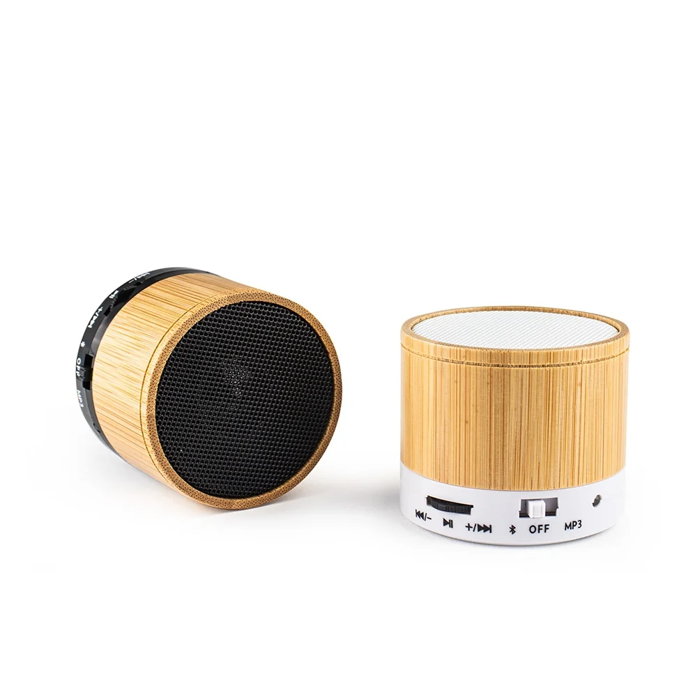Caixa de som em bambu personalizada