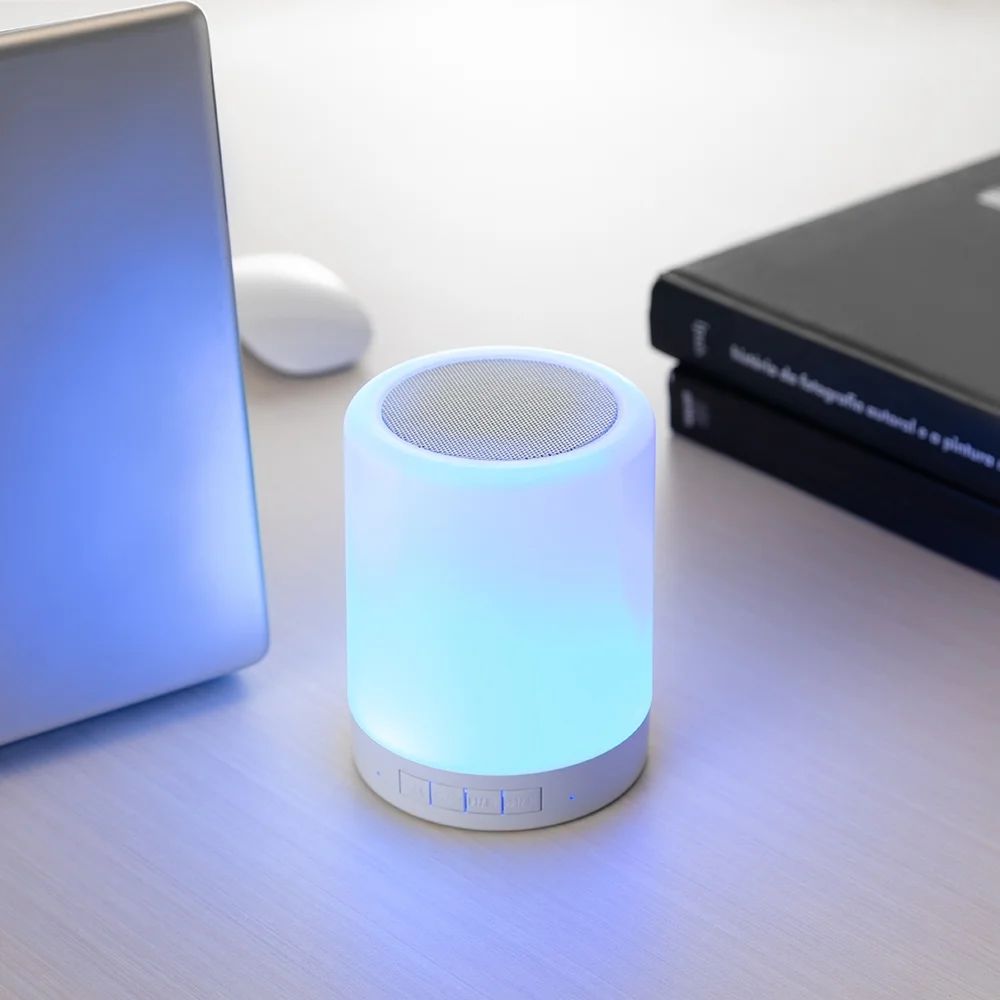 Caixa de som com luminária LED personalizada