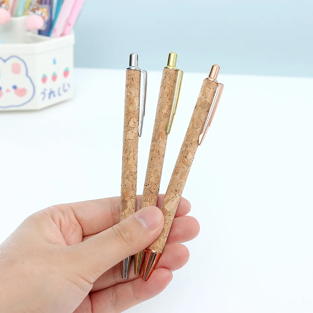 Caneta de cortiça personalizada